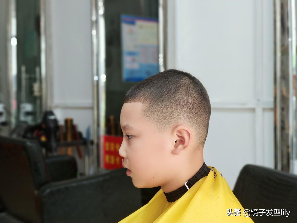 男童短发怎么剪好看,2022小男孩该剪的发型