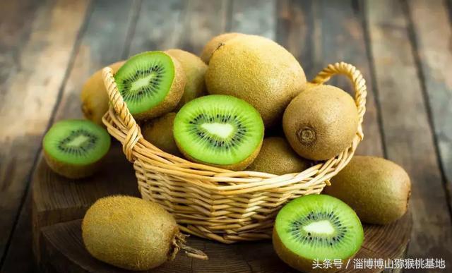 猕猴桃是什么季节的水果,猕猴桃的功效和吃法你知道吗