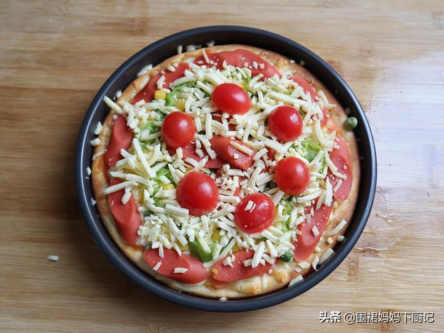 做披萨需要什么材料,教你用简单的材料做出美味的披萨