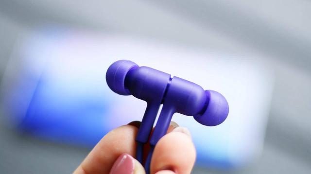 华为无线蓝牙耳机使用说明,一款挂脖子上高颜值的无线蓝牙耳机