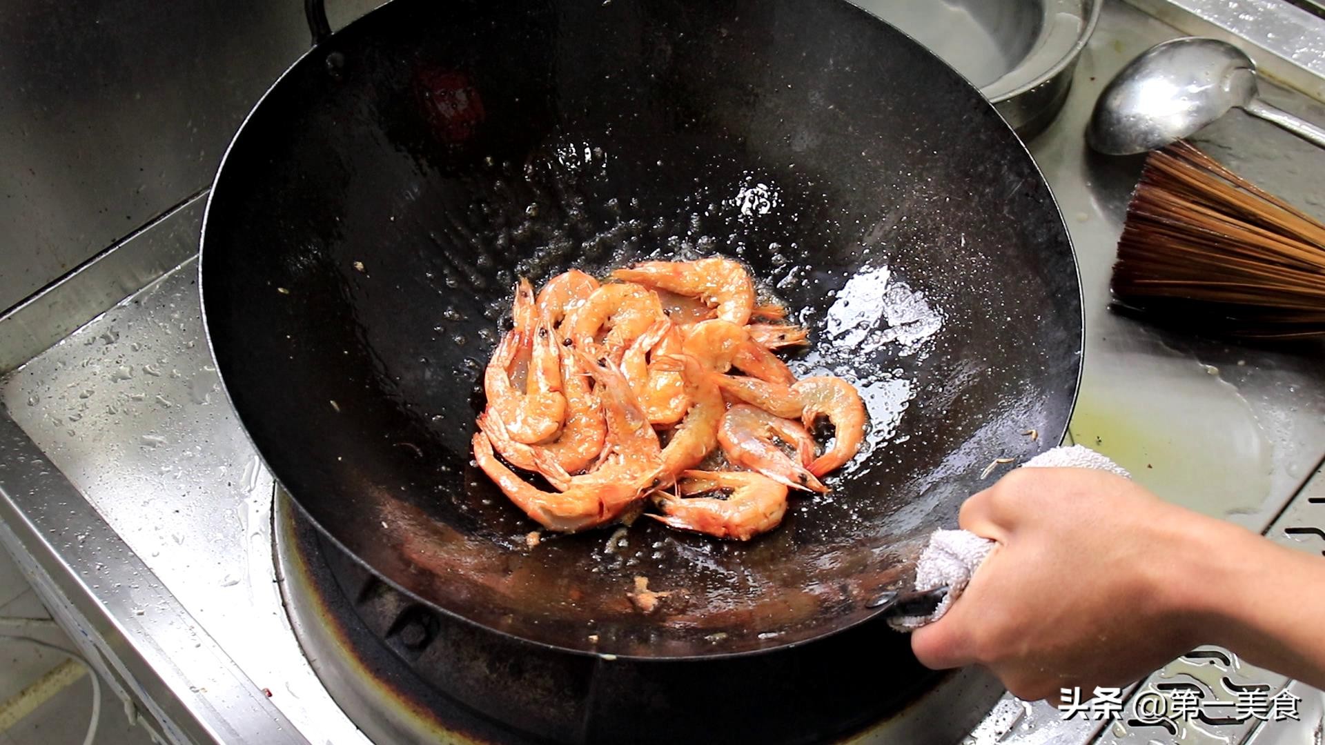 油焖大虾正宗的做法,最正宗的做法步骤图解