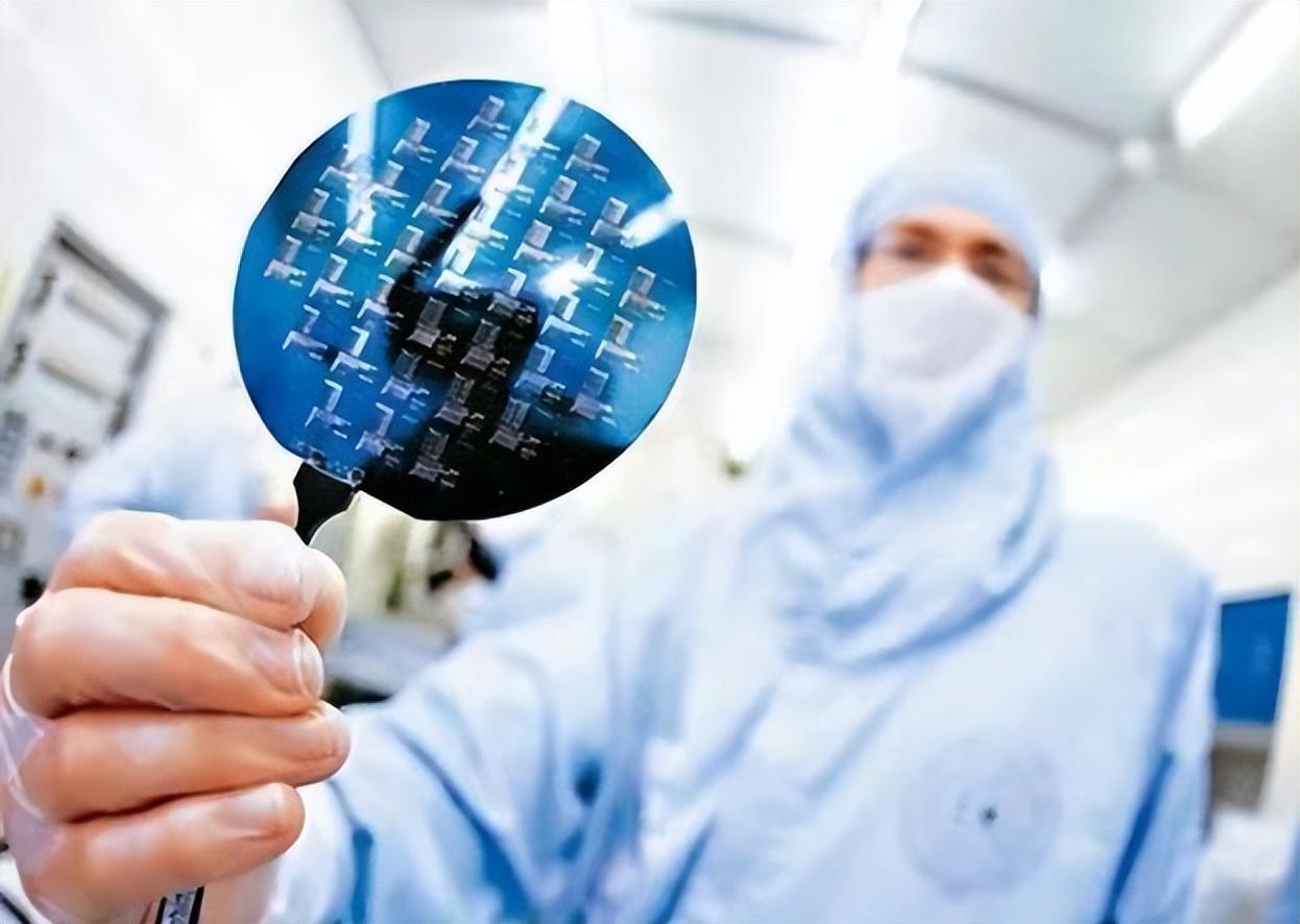 光刻机中国能做到几纳米,光刻机最先进的是多少纳米