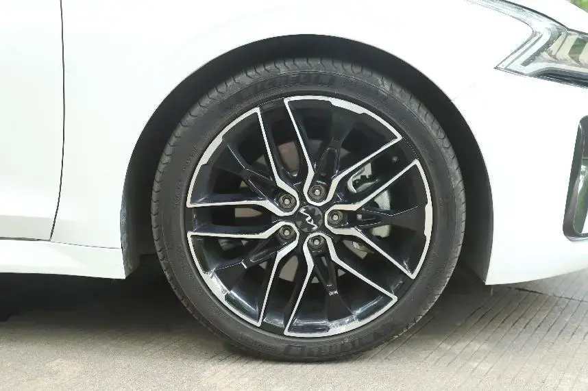 起亚k5轮胎是防爆胎吗,起亚原装轮胎多少钱一个