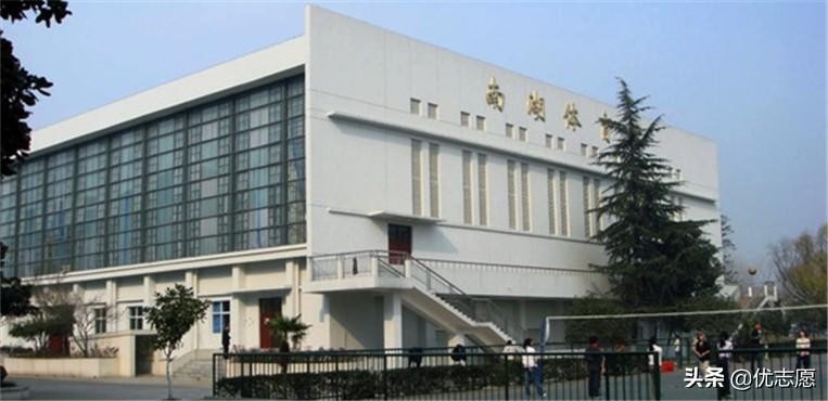 上海政法学院值得上吗,法学哪个专业最吃香